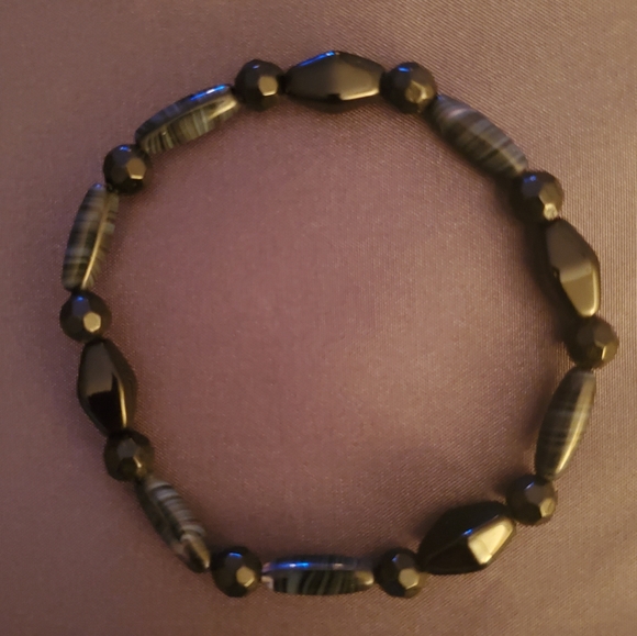 Black Bead Bracelet $5 BUNDLE DEAL! - Picture 2 of 2